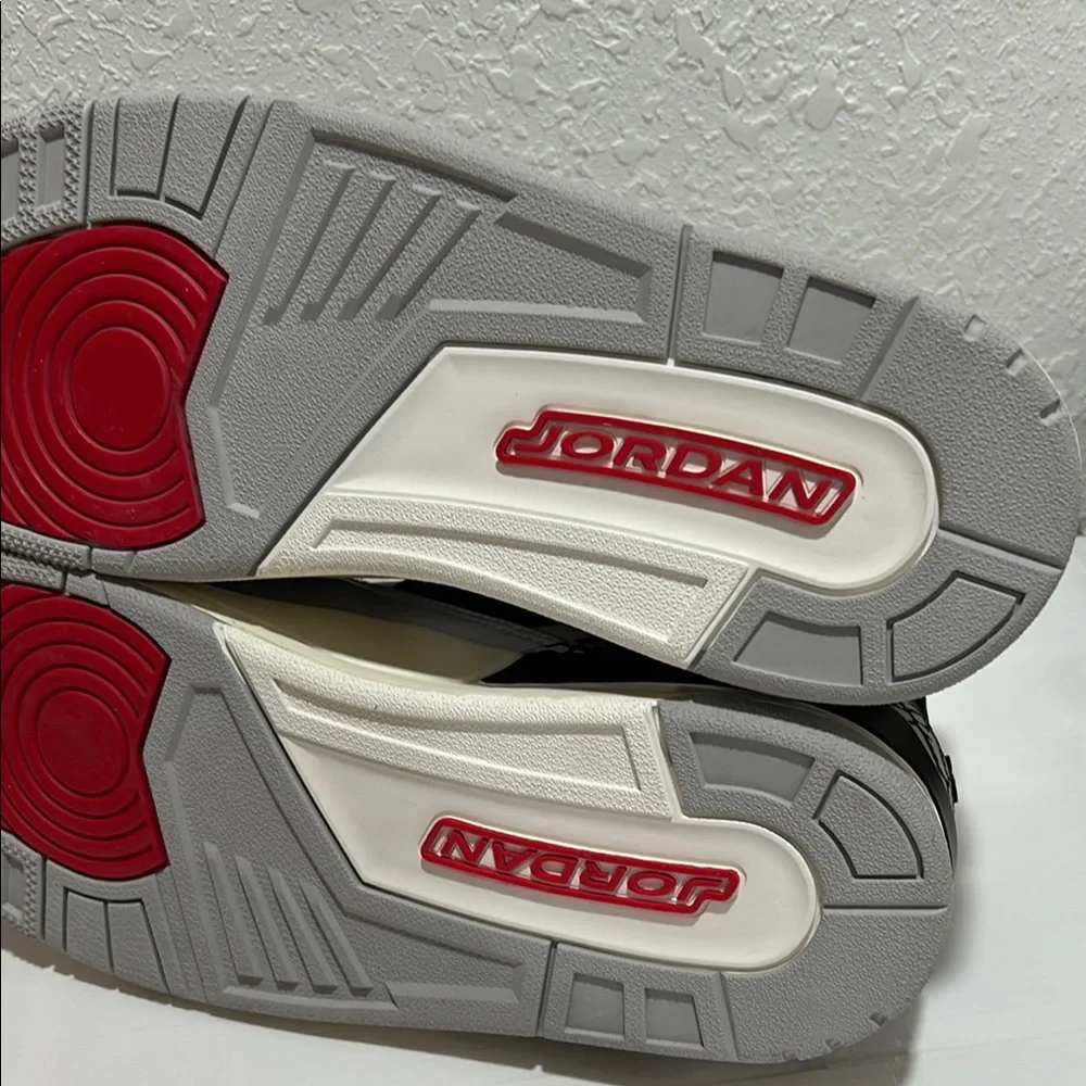 JORDAN legacy 312 low tech grey fire red black men’s Sneakers Size 11.5 GUC.
